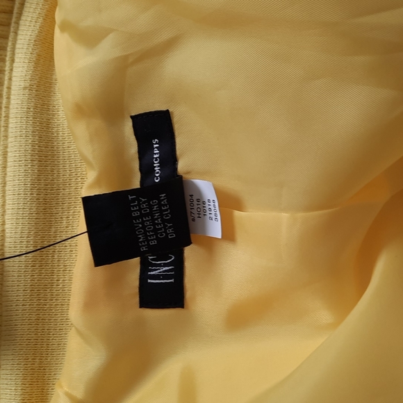 Beautiful bright yellow jacket - Picture 9 of 13